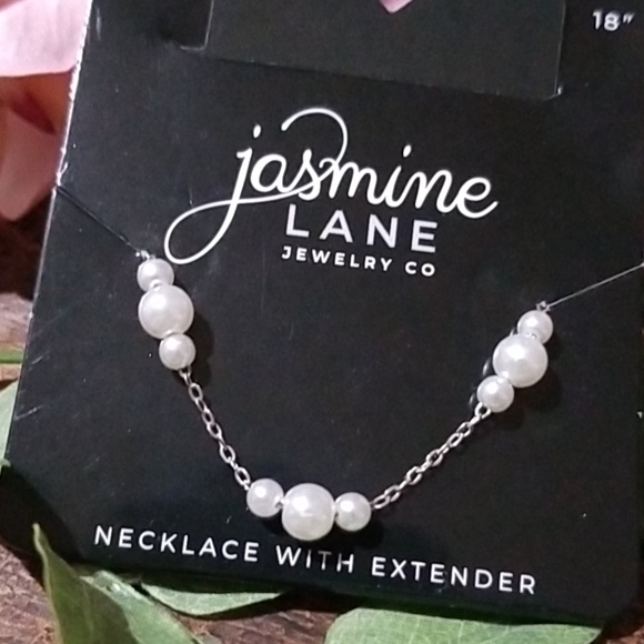 Jasmine Lane Necklace - Picture 4 of 8